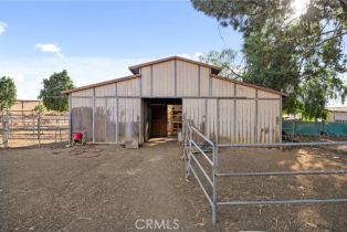 Single Family Residence, 19600 Carmelita ave, Corona, CA 92881 - 37