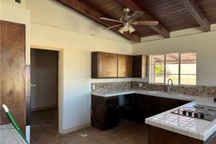 Single Family Residence, 7052 Starne rd, Corona, CA 92881 - 8