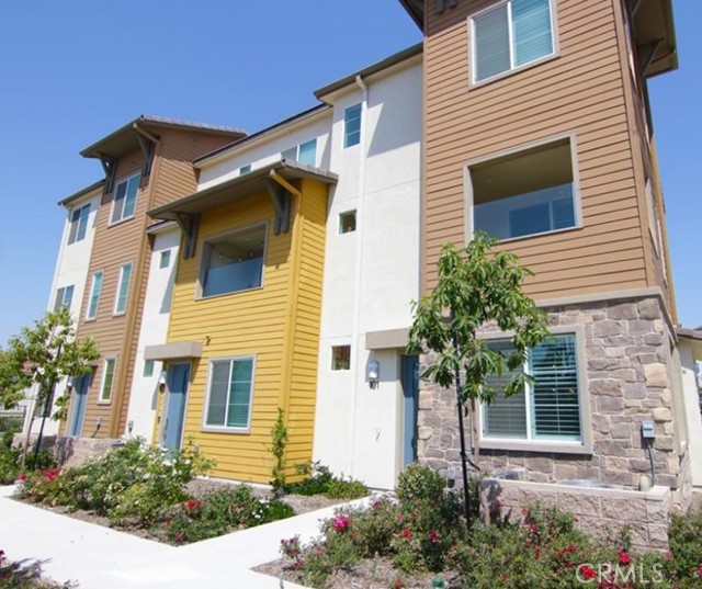 Condominium, 1038 Savi dr, Corona, CA 92878 - 1