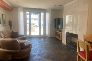 Single Family Residence, 217 6th street, Huntington Beach, CA 92648 - 2