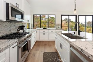 Single Family Residence, 990 Meadowlark dr, Laguna Beach, CA 92651 - 15