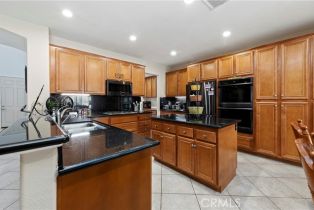 Single Family Residence, 17251 Greentree dr, Riverside, CA 92503 - 8