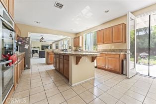 Single Family Residence, 2442 Old Windmill ct, Riverside, CA 92503 - 25