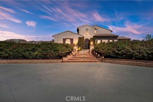 Single Family Residence, 17650 Burl Hollow DR, Riverside, CA  Riverside, CA 92504