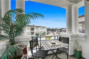 Condominium, 2600 Newport blvd, Newport Beach, CA 92663 - 2