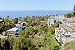 , 826 Diamond st, Laguna Beach, CA 92651 - 4