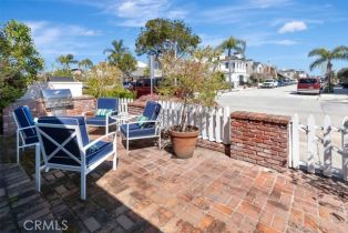 Single Family Residence, 123 Bay ave, Newport Beach, CA 92661 - 3