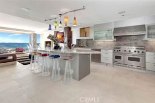 Single Family Residence, 1261 Ocean Front, Laguna Beach, CA 92651 - 5