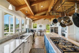 Single Family Residence, 2108 Crestview dr, Laguna Beach, CA 92651 - 13