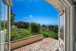 Single Family Residence, 2108 Crestview dr, Laguna Beach, CA 92651 - 30