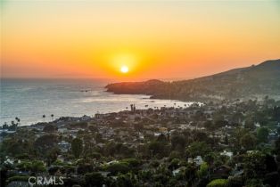 Single Family Residence, 2108 Crestview dr, Laguna Beach, CA 92651 - 45