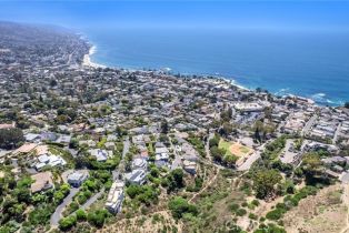 , 455 Bonvue, Laguna Beach, CA 92651 - 6