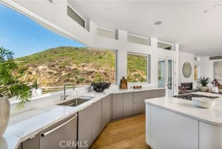 Single Family Residence, 547 Temple Hills dr, Laguna Beach, CA 92651 - 14