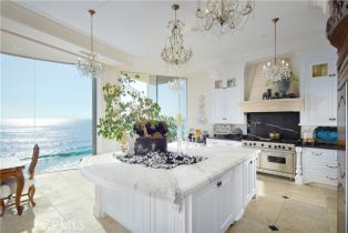 Single Family Residence, 18 Breakers Isle, Dana Point, CA 92629 - 14