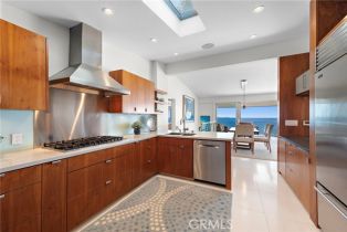 Single Family Residence, 124 Sunset Terrace, Laguna Beach, CA 92651 - 15