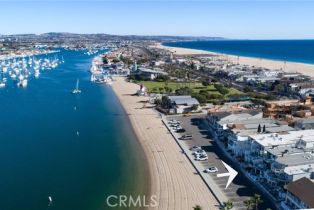 Condominium, 1819 Bay ave, Newport Beach, CA 92663 - 4