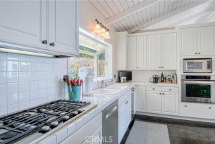 Single Family Residence, 1407 EMERALD BAY, Laguna Beach, CA 92651 - 12