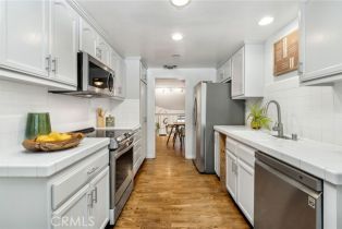 Condominium, 18120 Oxnard st, Tarzana, CA 91356 - 7