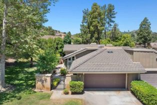 Single Family Residence, 2704 Almendra ct, Fallbrook, CA 92028 - 2