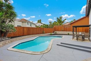 Single Family Residence, 2101 Crown View way, Oceanside, CA 92056 - 40