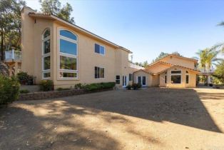 Single Family Residence, 13413 Mirar De Valle, Valley Center, CA 92082 - 42