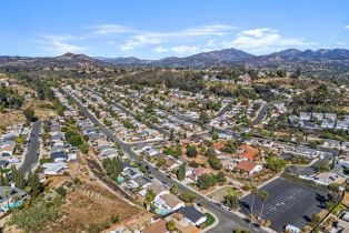 Single Family Residence, 13328 Silver Lake dr, Poway, CA 92064 - 31