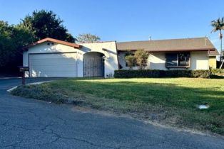 Single Family Residence, 1030 Emelita st, Fallbrook, CA 92028 - 2