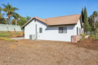 Single Family Residence, 1340 Via Feliz, Fallbrook, CA 92028 - 5