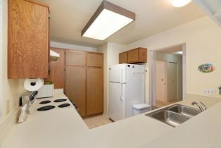 Condominium, 930 Via Mil Cumbres, Solana Beach, CA 92075 - 11