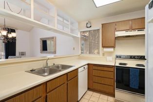 Condominium, 930 Via Mil Cumbres, Solana Beach, CA 92075 - 12