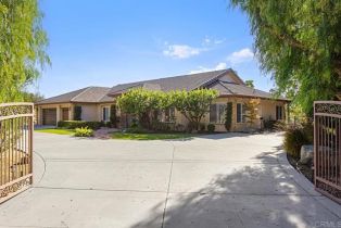 Single Family Residence, 606 Via Cumbres, Fallbrook, CA 92028 - 2