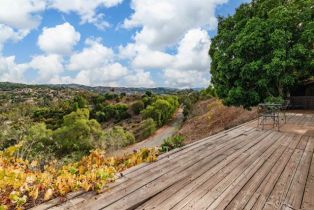 Single Family Residence, 2687 Via Del Robles, Fallbrook, CA 92028 - 23