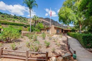 Single Family Residence, 3212 Via Almonte, Fallbrook, CA 92028 - 36