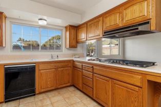 Single Family Residence, 2044 Linda ln, Carlsbad, CA 92008 - 16