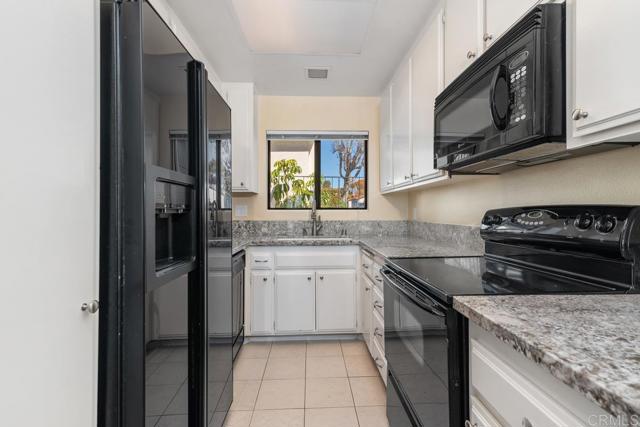 Condominium, 245 Fairlee ln, Encinitas, CA 92024 - 1