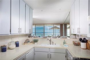 Condominium, 31755 Coast, Laguna Beach, CA 92651 - 15