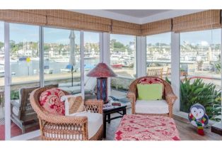 , 711 Bayfront, Newport Beach, CA 92662 - 2