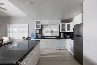 Condominium, 806 Oceanfront, Newport Beach, CA 92661 - 6