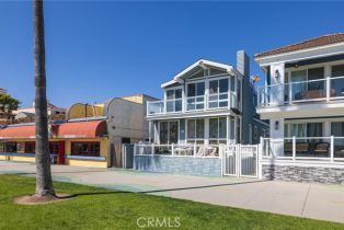 Condominium, 806  E Oceanfront, Newport Beach, CA  Newport Beach, CA 92661