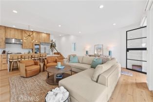 Condominium, 520 Iris ave, Corona Del Mar, CA 92625 - 7