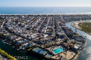 Single Family Residence, 231 61st st, Newport Beach, CA 92663 - 31