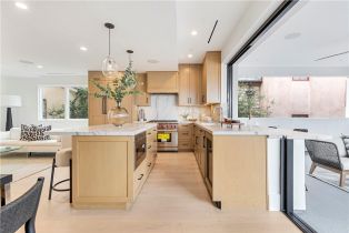 Condominium, 513 Acacia, Corona Del Mar, CA 92625 - 8