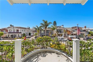 Single Family Residence, 124 Bay ave, Newport Beach, CA 92661 - 32