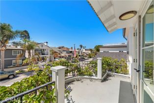 Single Family Residence, 124 Bay ave, Newport Beach, CA 92661 - 33