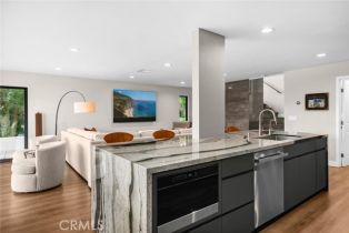 Condominium, 655 Vista Bonita, Newport Beach, CA 92660 - 7