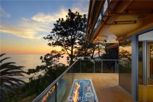 Single Family Residence, 111 La Senda dr, Laguna Beach, CA 92651 - 4