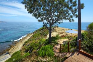 Single Family Residence, 111 La Senda dr, Laguna Beach, CA 92651 - 46