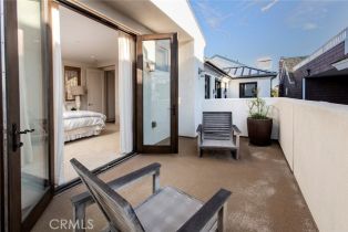 Single Family Residence, 303 Poinsettia ave, Corona Del Mar, CA 92625 - 25