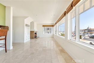 Condominium, 203 8th st, Newport Beach, CA 92661 - 3