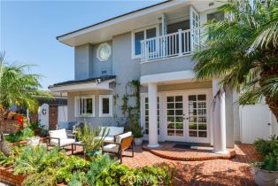 Single Family Residence, 111 Via Undine, Newport Beach, CA 92663 - 2